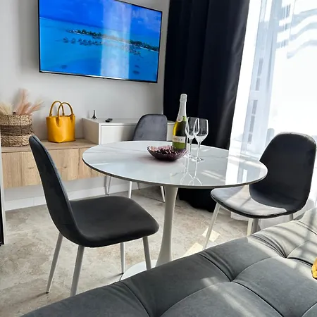 Atmosfera Apartments- в аркадии с террасой на крыше!